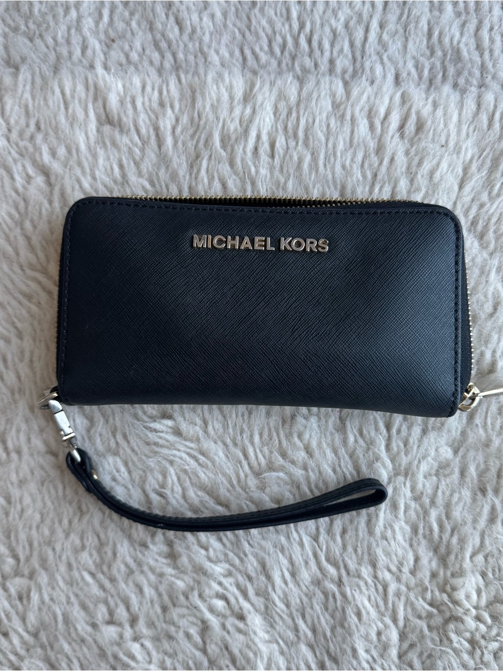 Michael Kors | Women’s Black Jet Set Saffiano Leather Zip Around Wallet Wristlet - Picture 2 of 8